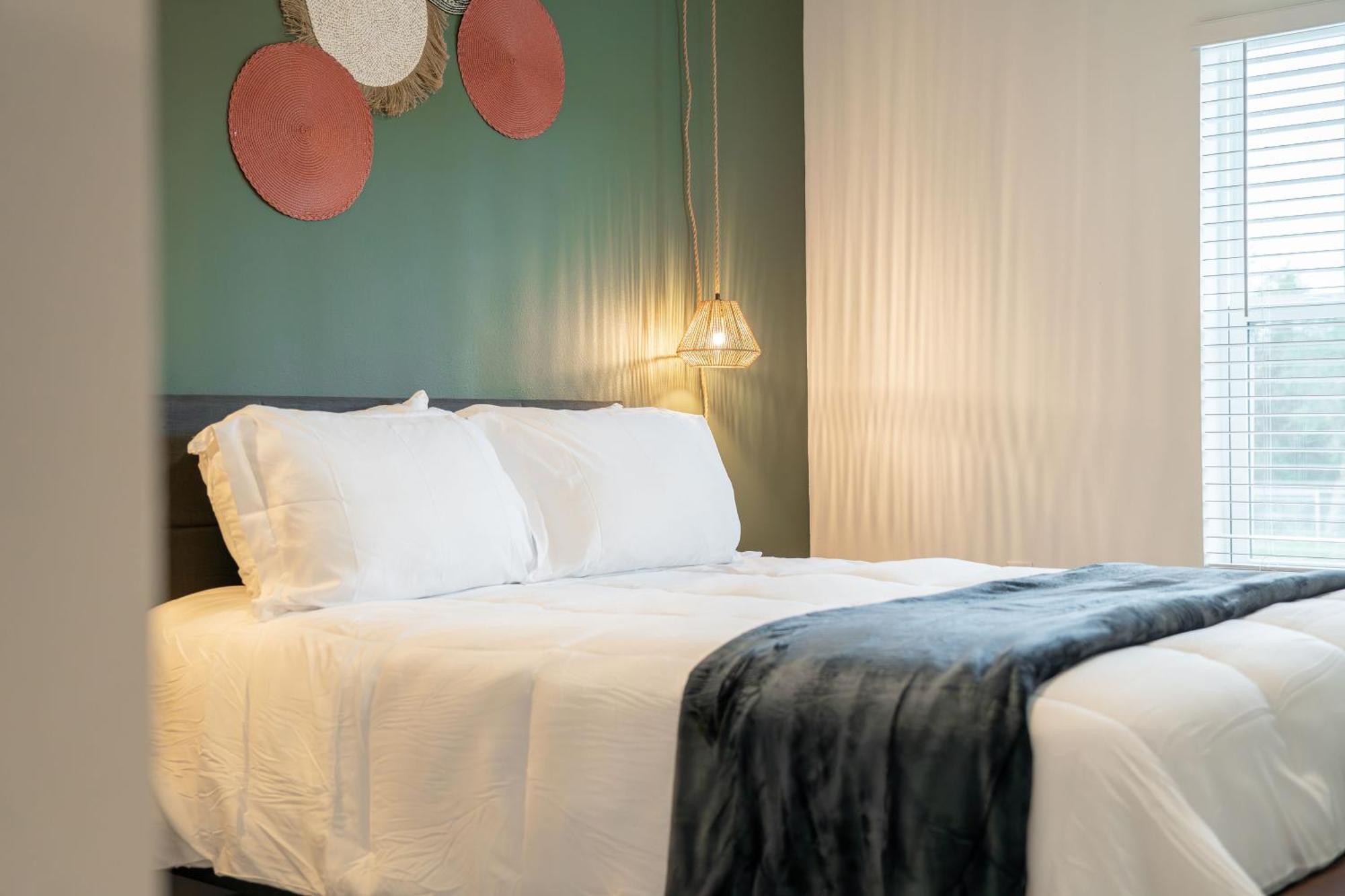 Complete Apartment ,10 Min To Parks Pets Allowed, Resort-Style Amenities オーランド エクステリア 写真