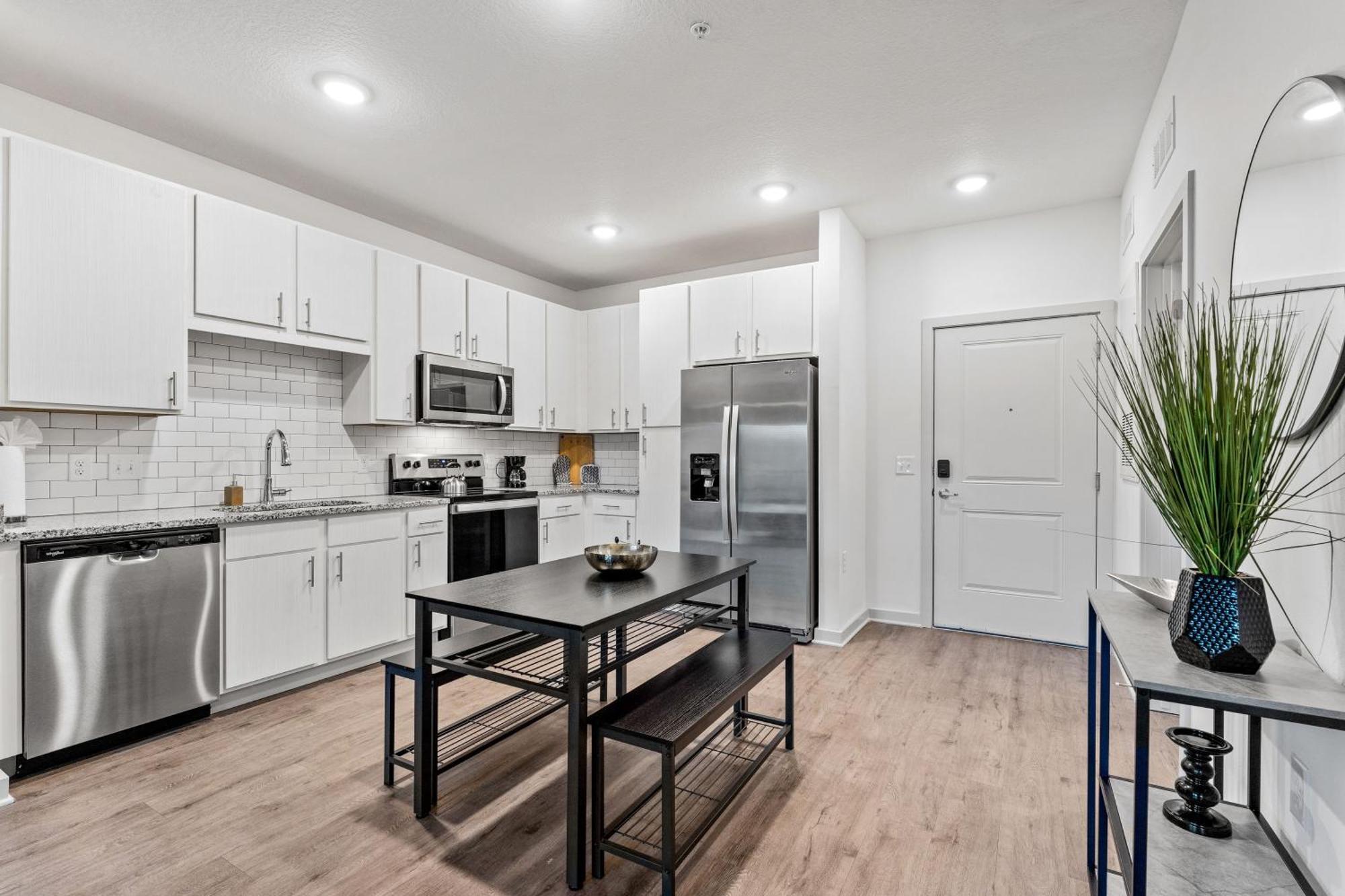 Complete Apartment ,10 Min To Parks Pets Allowed, Resort-Style Amenities オーランド エクステリア 写真